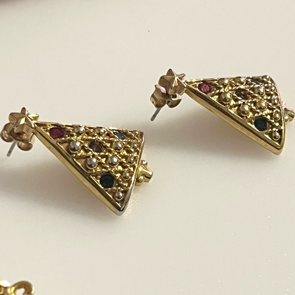 Vtg Avon Christmas Tree and Wreath Gold Toned Gemstone Ornament Earrings - Picture 6 of 16